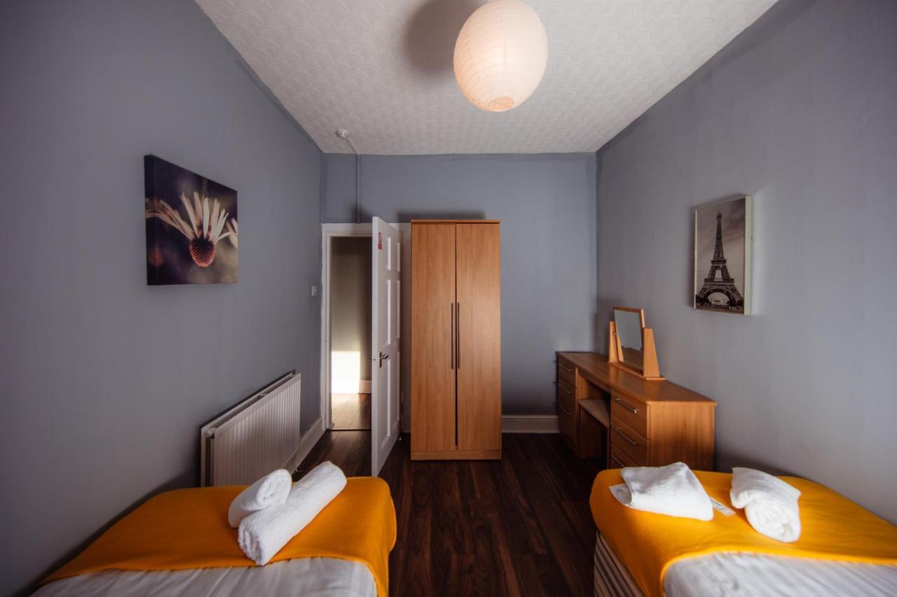 Super Central 4Bedroom Apartment At The Meadows Единбург Екстериор снимка