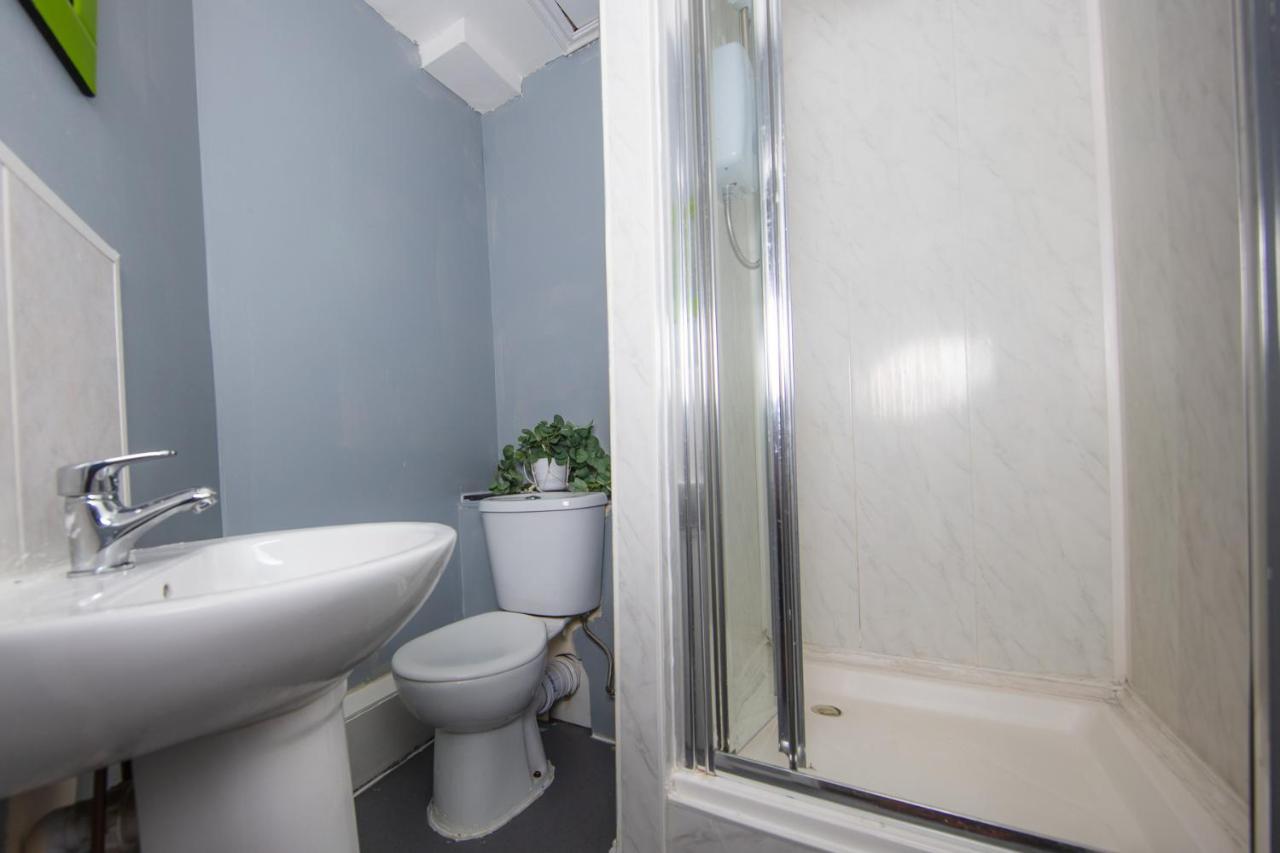Super Central 4Bedroom Apartment At The Meadows Единбург Екстериор снимка