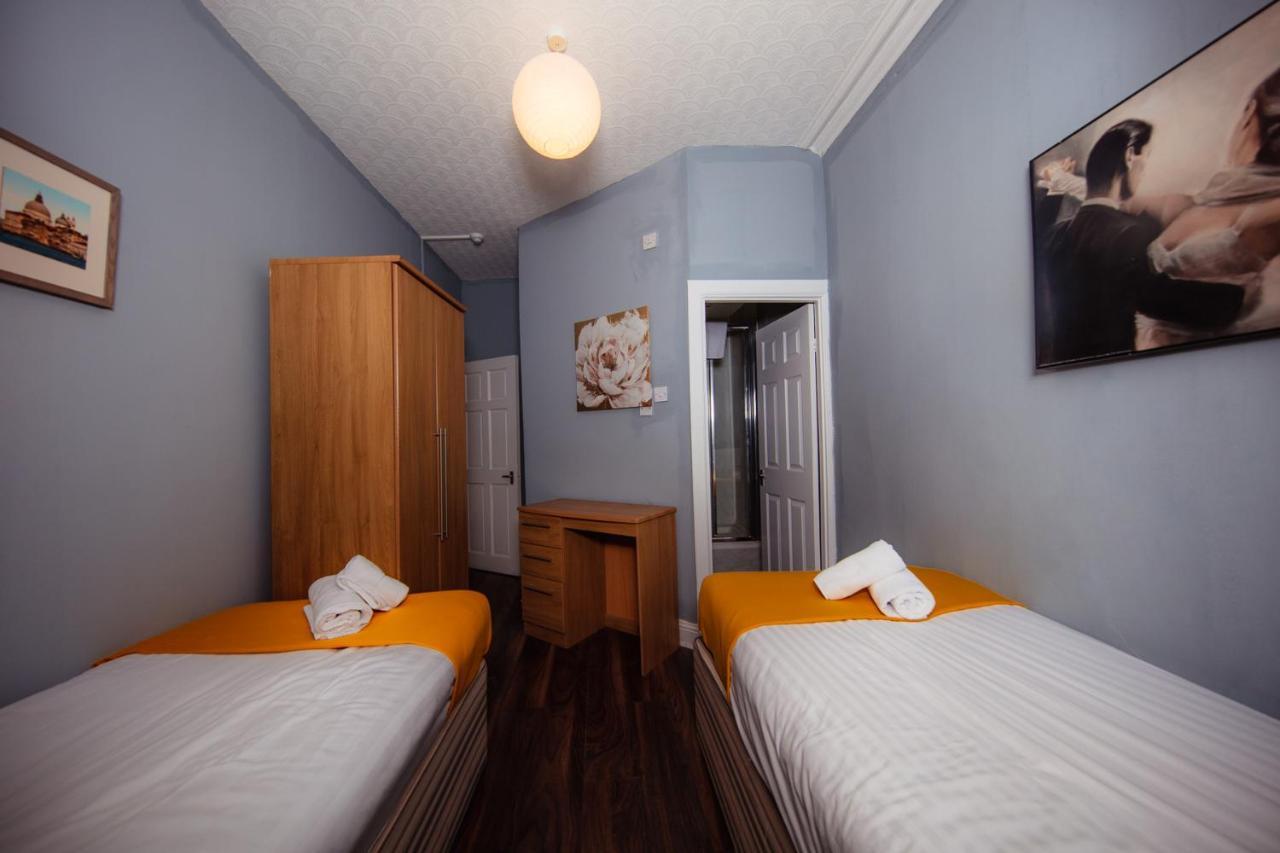 Super Central 4Bedroom Apartment At The Meadows Единбург Екстериор снимка